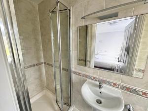 Brentwood Hotel & Apartments