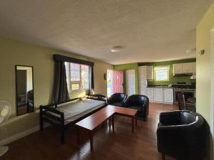 Lakeshore Suites