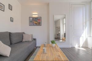 Appartements Le Pipet - T2 avec terrasse, vue, a deux pas du theatre antique : photos des chambres