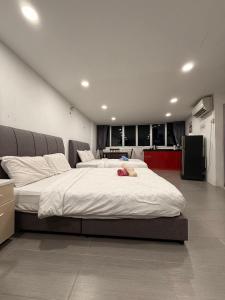 THE CEO 3 BEDROOM near USM SPICE ARENA PANTAI SPECIALIST AIRPORT