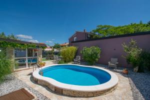 Arwen, Apartment with pool