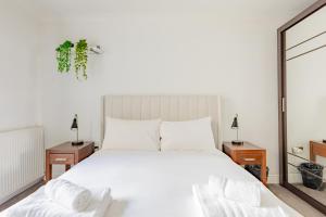 Snug 2BD Flat with Patio Heart of North London