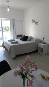 Amplio monoambiente en 7 y 34