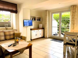 Blanker Hans, Badestraße