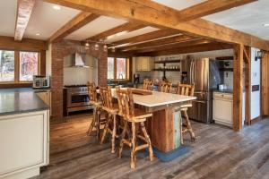 Mountain Lodge Retreat, Near New Paltz & Hikes