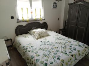 AU PETIT BONHEUR Chez lhabitant 2PERS