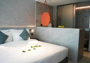 Sunshine Beach Residence Resort