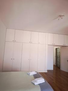 Apartment with Three Bedroom in Historic Largo do Carmo