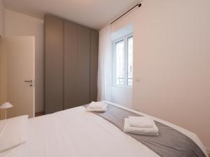 Xenia Milano - 2rooms apt in Via Petrella 4 D