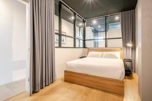 Rare Bangkok Townhouse Perfect for Groups, 8 mins to Train