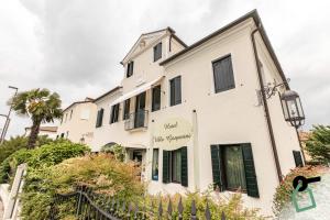 HOTIDAY Room Collection - Dolo