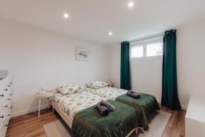 Grande maison & annexe, à deux pas de la Rochelle