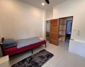White Villa at the heart of Koh Phangan
