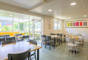 Hotels B&B HOTEL Pontault Combault : photos des chambres