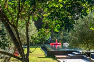 Sani More & Sani Woods