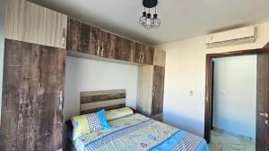 شاليه غرفتين فيو بحر 2bed room chalet