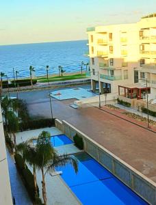 شاليه غرفتين فيو بحر 2bed room chalet