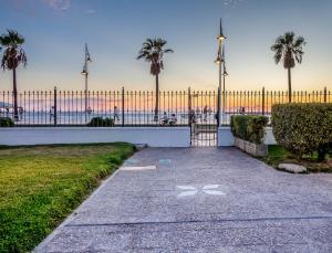 Lightbooking Atico Carlos vistas al mar