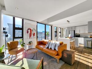 Luxury Penthouse Loft with 300 degrees Cityscape Views