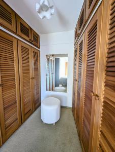 Confortable, céntrico, frente al lago