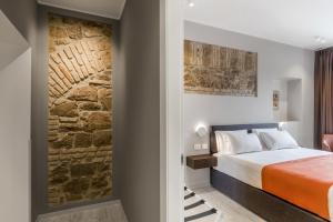 Trastevere Travertino Suite