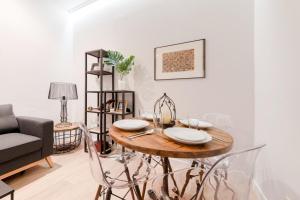 Cozy and comfortable - 1Bd 1Bth- Malasaña - 3-звездочные отели в городе Мадрид