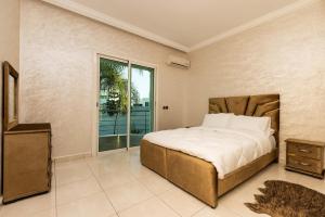 3-BR Villa Beach Access Private Pool