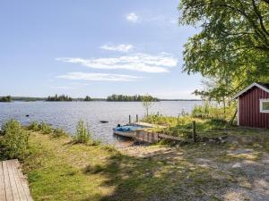 Holiday Home Skärvudde Villan by Interhome