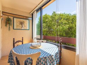 Apartment Les Mimosas Bleus-5 by Interhome
