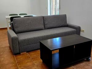 Puerta de Bisagra-PARKING GRATIS- CON 2 HABITACIONES