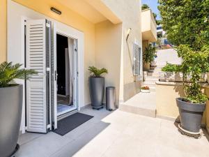 Apartment Tina-2 by Interhome