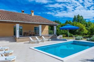 Villa Antonia, a beautiful pool villa in a large 1900 sqm garden