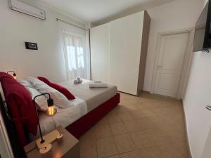 Santa Maruzza - Apartment with Balcony View, 5 Min Walk to Teatro Massimo & Cathedral