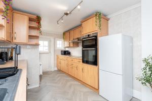 Open Mind Property - 4 Bedroom with 7 Double Beds