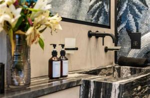 Stylish London Stay - Walk to top sights