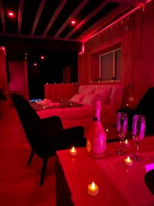 Maisons de vacances Nature et Jacuzzi privatif : photos des chambres