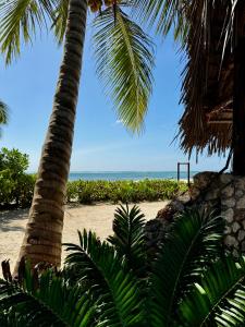 Villa Kipara - Sea front with Private Pool & Jacuzzi