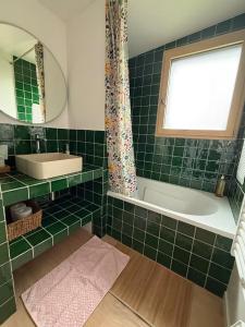 Maisons d'hotes Le Spot - Bain Nordique – Vue Cathedrale : photos des chambres