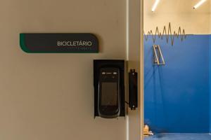 FL1110 · Little Barcelona, lado da Faria Lima, com piscina.