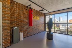 FL1110 · Little Barcelona, lado da Faria Lima, com piscina.