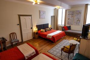 B&B / Chambres d'hotes La Maison DUFFOUR chambres d'hotes avec Petit Dejeuner : photos des chambres