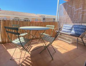 Appartements T3 plein centre de Sanary : photos des chambres