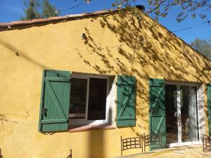 Maison sur terrain nature 2200m2