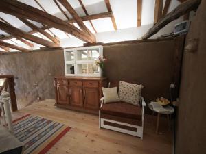 Emena Art Guesthouse