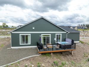 Golf Getaway, Hot Tub, EV Charger, New 2025 Build