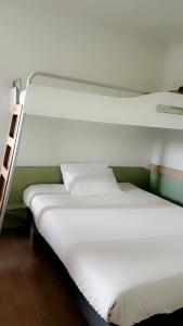 Hotels Ibis budget Lille Ronchin - Stade Pierre Mauroy : Chambre Double avec Lit Superposé