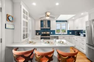 Walk to Water-Dazzling Sunsets on the Bay