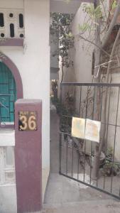 fully furnish 5 bedroom 2 kitchen 4 bathroom home