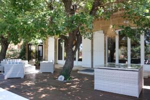 Maisons de vacances Charming Provencal Mas with pool by Taillades, close to Cavaillon in the Luberon, sleeps 6. : photos des chambres