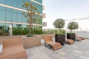 Cozy studio Pet Friendly Pool, Gym, Water Near Downtown